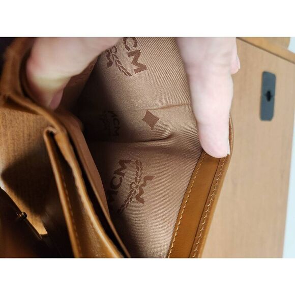 Mcm conganc leather compact wallet  Eight card slots and lots of compartments  E - Picture 8 of 13